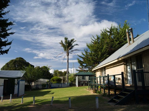 Riverside Cottages Augusta - Redcliffe Tourism 4