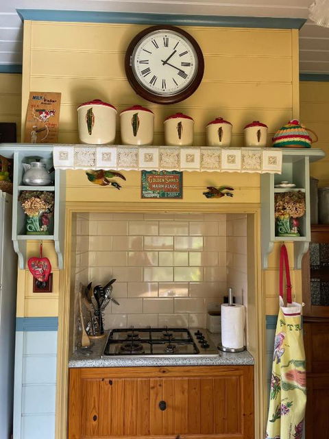 Belvoir B & B Cottages - Redcliffe Tourism 5