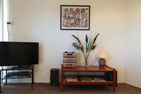 Northgate House Apartment - Redcliffe Tourism 2