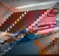 Eagle Heights Mountain Hotel - Redcliffe Tourism