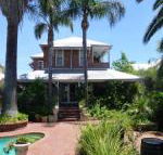Lakeside Bed  Breakfast - Redcliffe Tourism