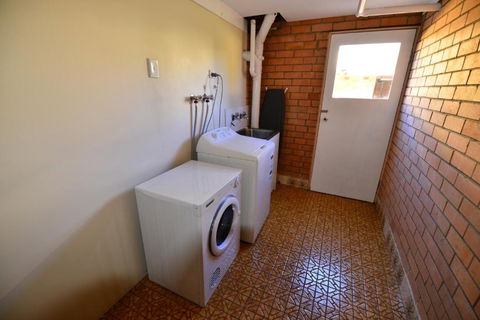 City Centre Apartments - Redcliffe Tourism 5