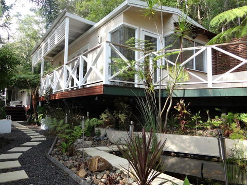 Eumundi Yacht Club B & B - Redcliffe Tourism 6