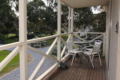 Cape Jervis Holiday Units - Redcliffe Tourism 5