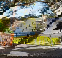 Lake Como Villa - Redcliffe Tourism