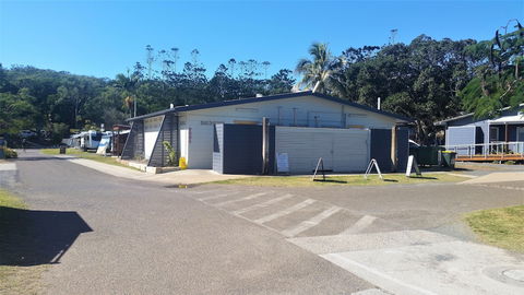Agnes Water Beach Holidays - Redcliffe Tourism 0