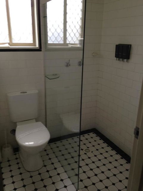 Francis Phillip Motor Inn - Redcliffe Tourism 5