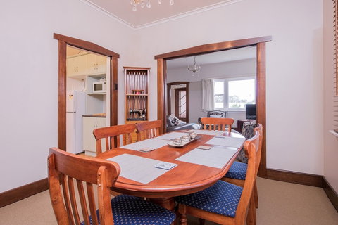 Jones On Wilson Boutique B&B - Redcliffe Tourism 1