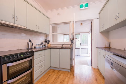 Jones On Wilson Boutique B&B - Redcliffe Tourism 6