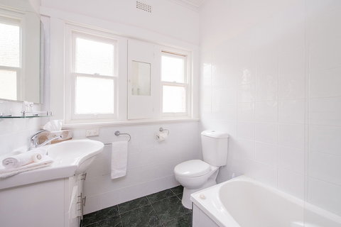 Jones On Wilson Boutique B&B - Redcliffe Tourism 4