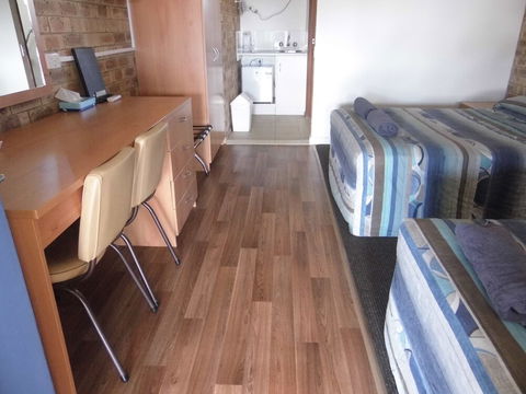 Nanango Fitzroy Motel - Redcliffe Tourism 2