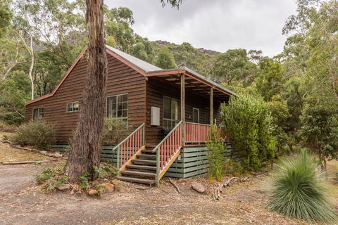 Country Lane Cottage - Redcliffe Tourism 5
