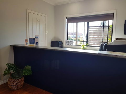 Golden Reef Motor Inn - Redcliffe Tourism 3