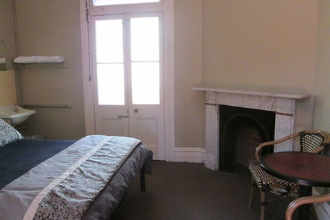 Maclean Hotel - Redcliffe Tourism 5