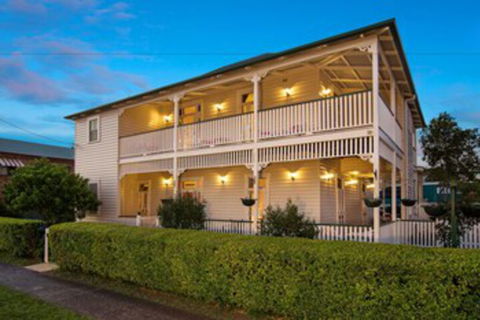 Riversleigh Guesthouse - Redcliffe Tourism 0