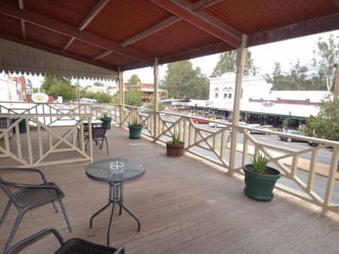 Bordello Hotel Bar & Spa - Redcliffe Tourism 5