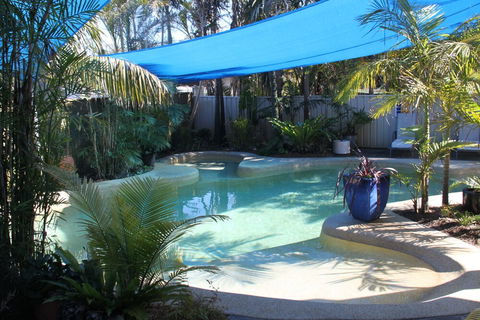 Salamander Beach Accommodation Adults Only - Redcliffe Tourism 3
