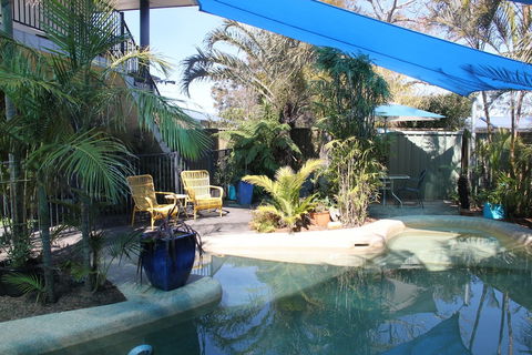 Salamander Beach Accommodation Adults Only - Redcliffe Tourism 4