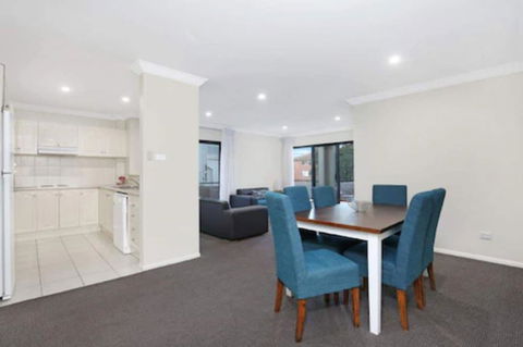 Wollongong Serviced Apartments - Redcliffe Tourism 3