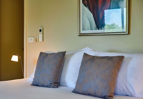 Cape Apartments - Redcliffe Tourism 1