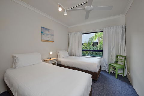 Cape Apartments - Redcliffe Tourism 6