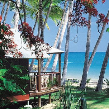 Ellis Beach Oceanfront Bungalows - Campground - Redcliffe Tourism 5