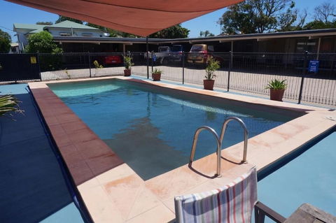 A & A Motel - Redcliffe Tourism 0