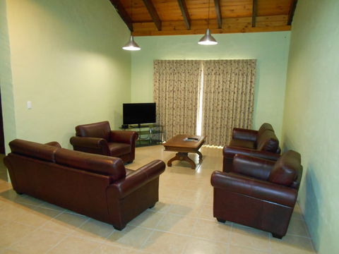 Chalets On Stoneville - Redcliffe Tourism 2