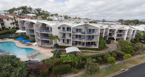Endless Summer Resort - Redcliffe Tourism 0