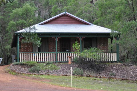 Karri Valley Chalets - Redcliffe Tourism 3