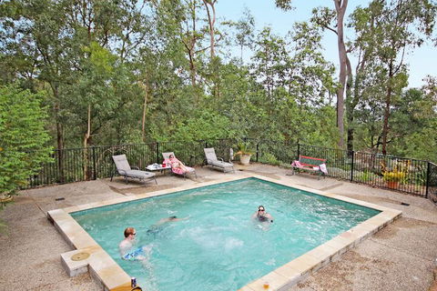 Wallaby Ridge Retreat - Redcliffe Tourism 1