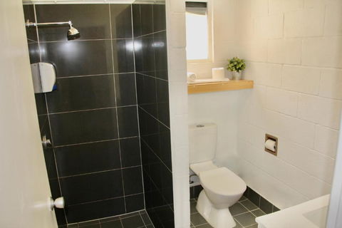 Hideaway Noosa Men Only Beach Resort - Redcliffe Tourism 3