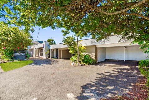 Hideaway Noosa Men Only Beach Resort - Redcliffe Tourism 2