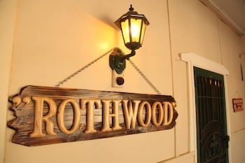 Rothwood B & B - Redcliffe Tourism 1