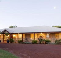 Toby Inlet Bed  Breakfast - Redcliffe Tourism