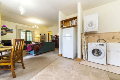 Country Pleasures B&B - Redcliffe Tourism 1