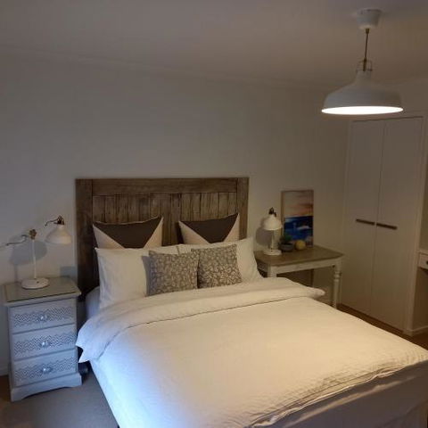 At Home Apartments - Redcliffe Tourism 4