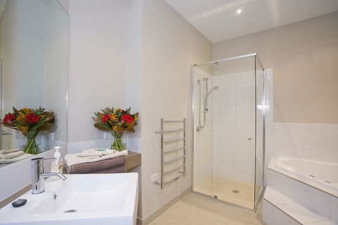 Bell Street Apartments Torquay - Redcliffe Tourism 4