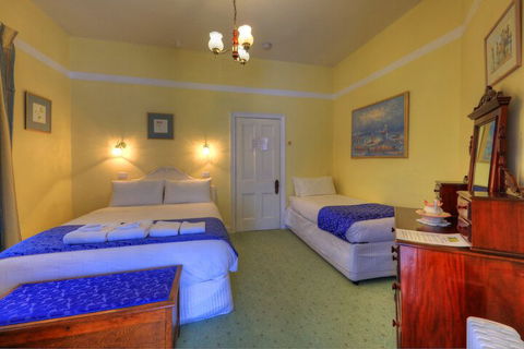 Acacia Bed & Breakfast - Redcliffe Tourism 5