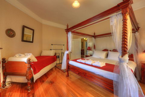 Acacia Bed & Breakfast - Redcliffe Tourism 4