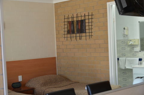 Alexander Motor Inn Moree - Redcliffe Tourism 2