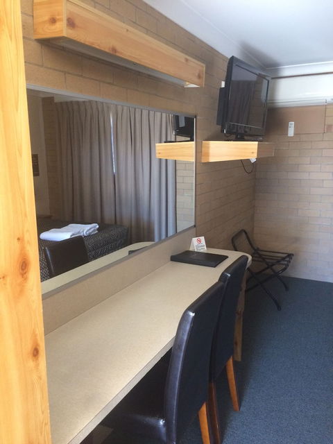 Alexander Motor Inn Moree - Redcliffe Tourism 0