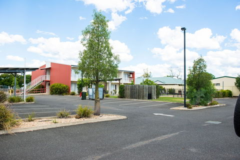 Capella Coach Inn - Redcliffe Tourism 0