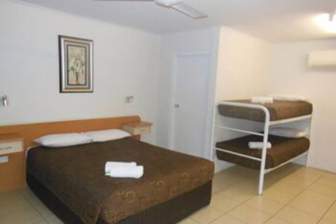 Country Road Motel - Redcliffe Tourism 5