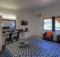 Twin Swans Motel - Redcliffe Tourism