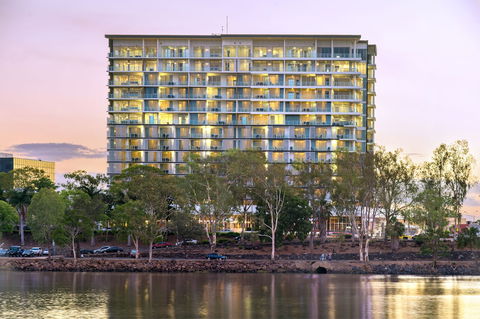 Empire Apartment Hotel - Redcliffe Tourism 3