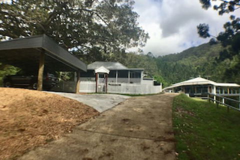 Ingleside Stud Farm - Redcliffe Tourism 0