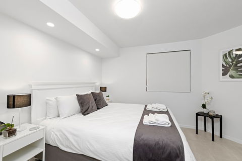Alexandria Apartments - Redcliffe Tourism 3