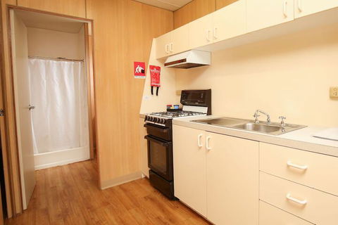 Aquarius Apartments And Cabins - Redcliffe Tourism 7