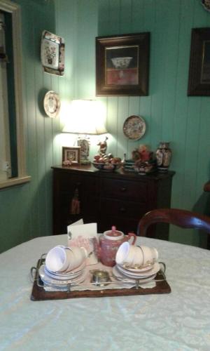 Marys Place B & B - Redcliffe Tourism 6